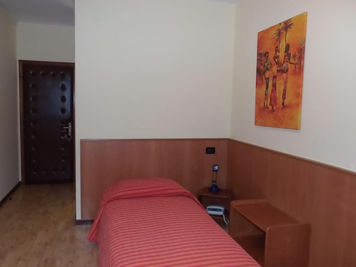 Hotel Vezzano Bilik gambar